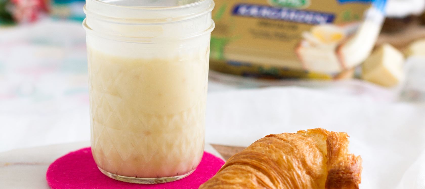 Cremiger Weiße-Schokolade-Kokos-Aufstrich