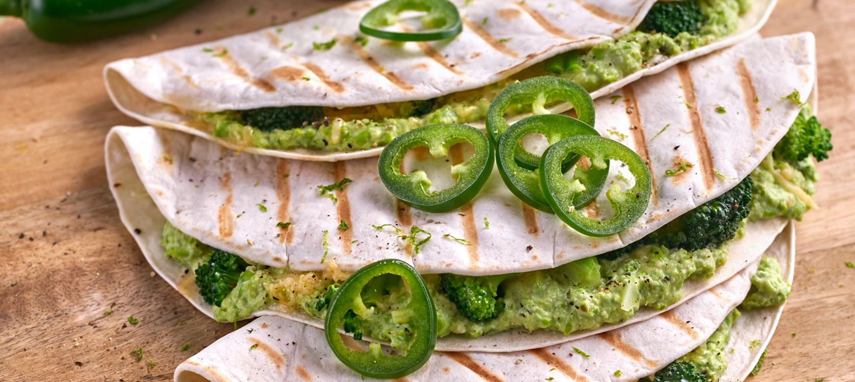 Grüne Arla Buko® Jalapeño-Quesadilla mit Brokkoli