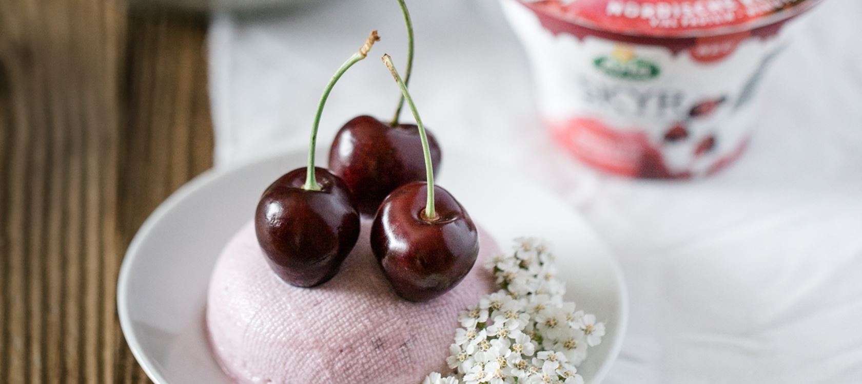 Arla® Skyr Kirsch-Mousse