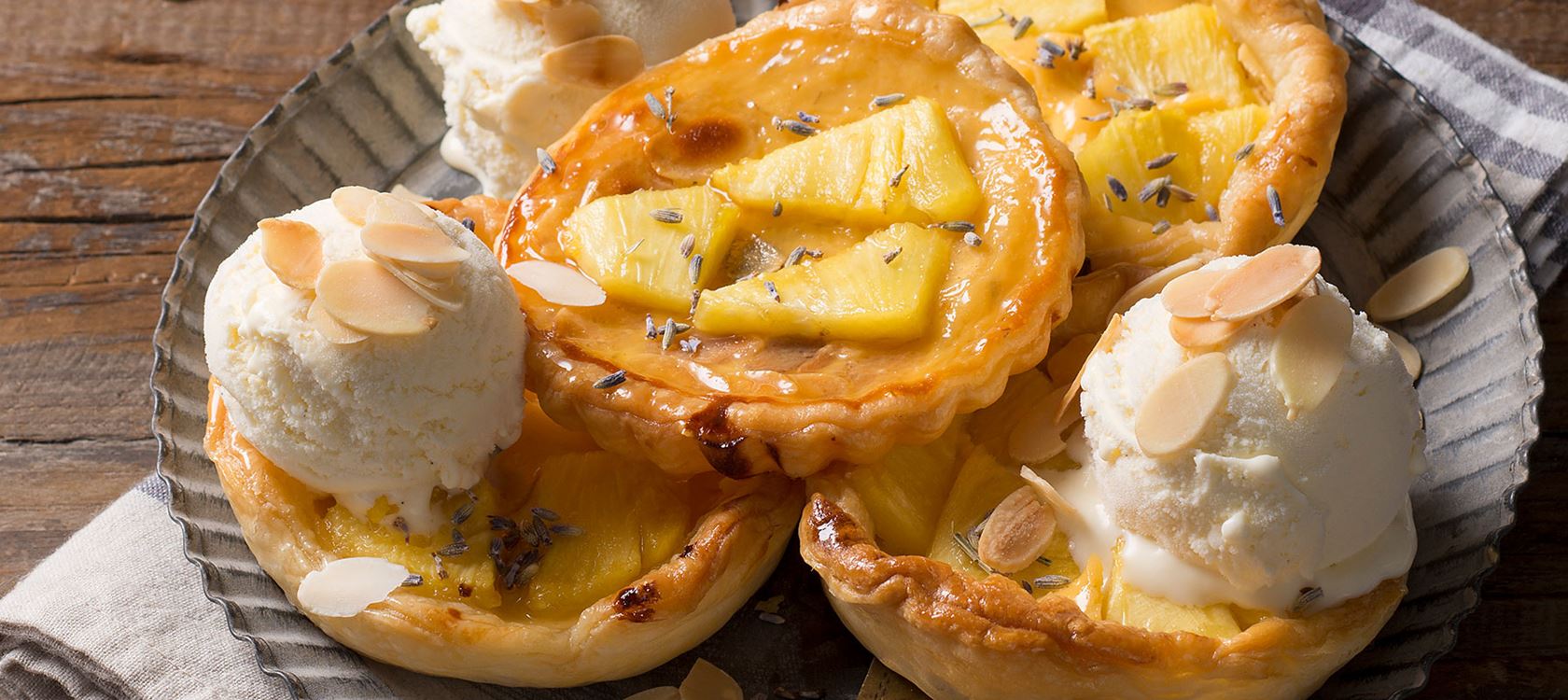 Arla Buko® Ananas-Lavendel-Tartelette