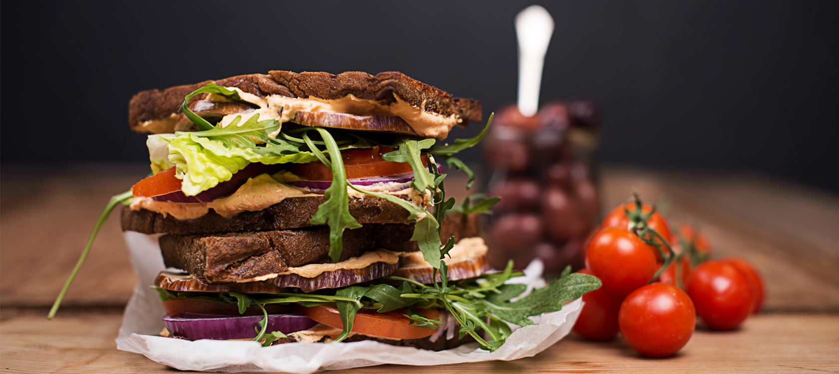 Gegrilltes mediterranes Gemüse-Sandwich
