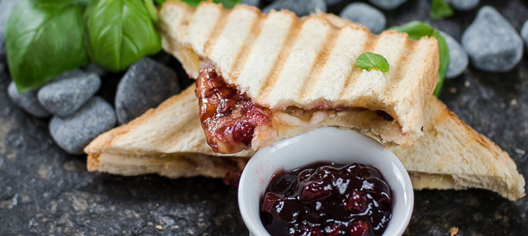 Süße Grilled Cheese Sandwiches mit Finello® Ofenkäse