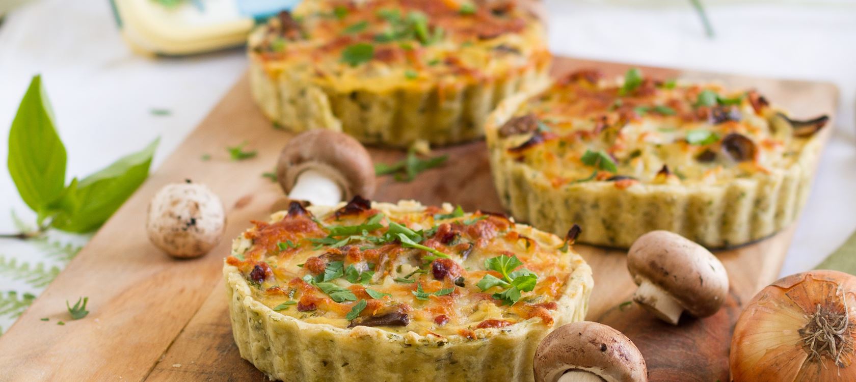 Kräutrige Zwiebel-Pilz-Tartelettes