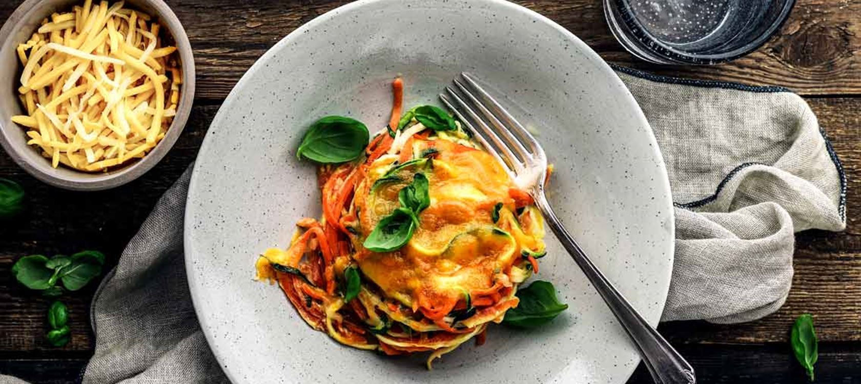 Überbackene LowCarb Zucchini- und Möhrennester