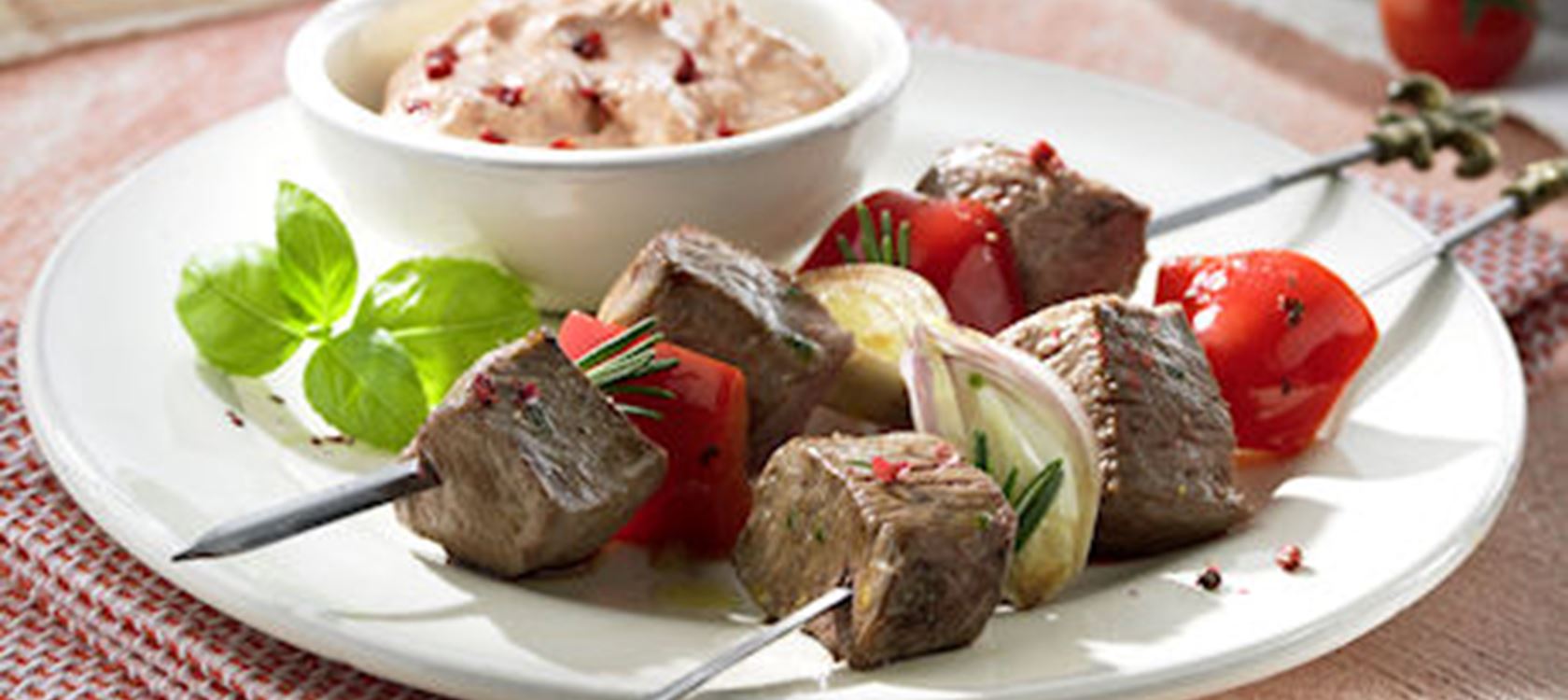 Gegrillte Lammfleischspieße