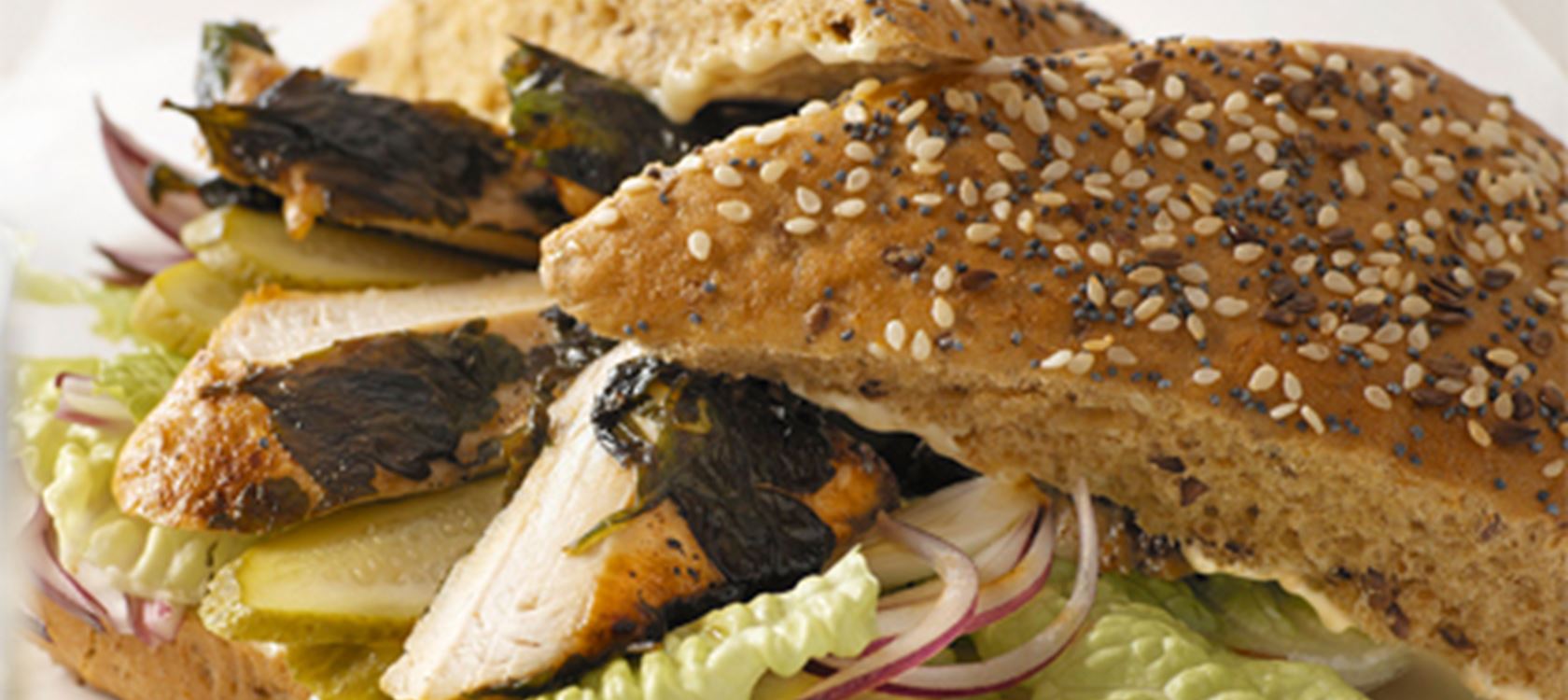 Sandwich med kylling i grønt