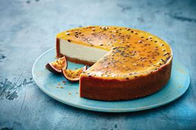 Bagt cheesecake med vanilje og passionfrugt