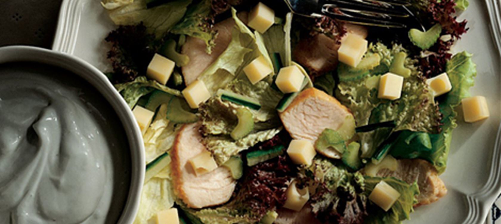Kalkunsalat med bluedressing