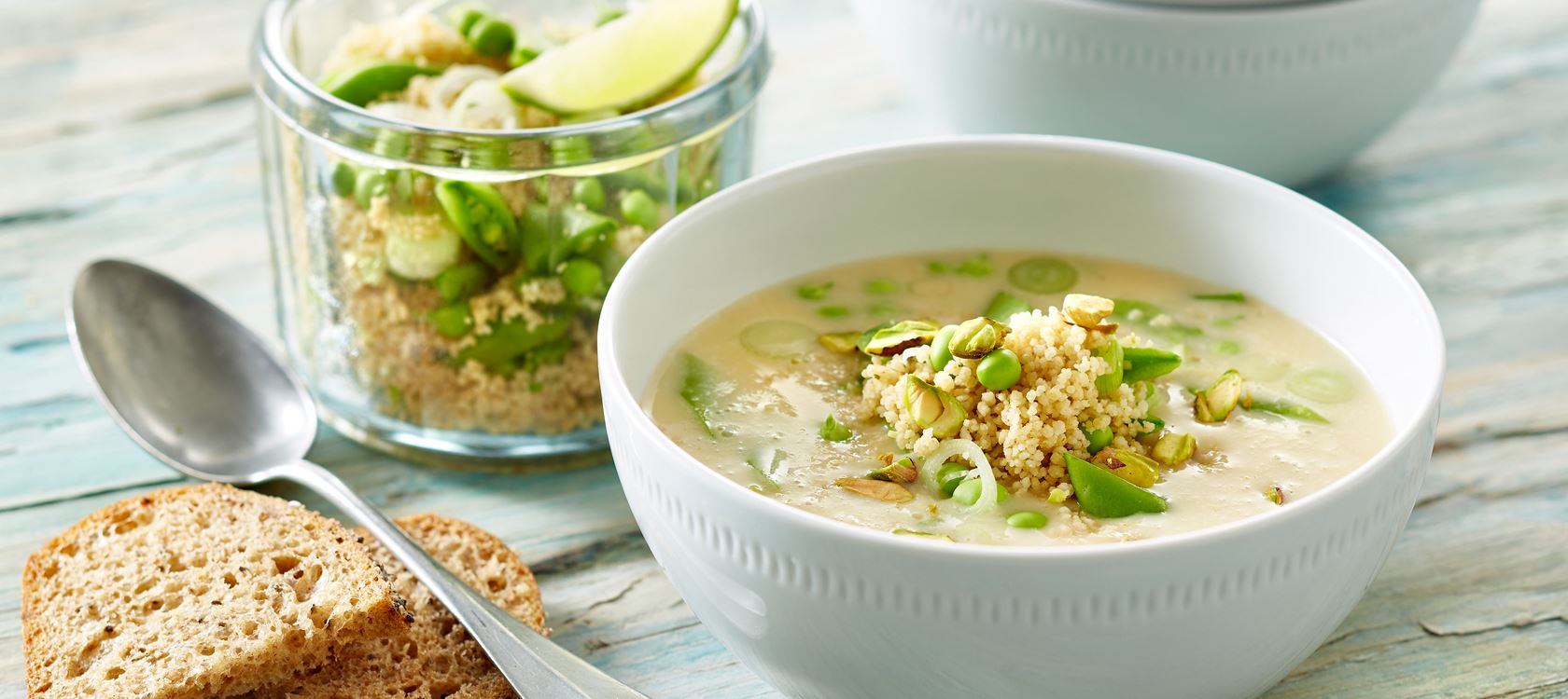 Kartoffelsuppe med grøn couscoussalat