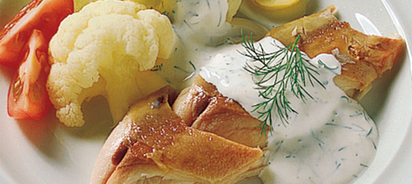 Sommermakrel med dildsauce