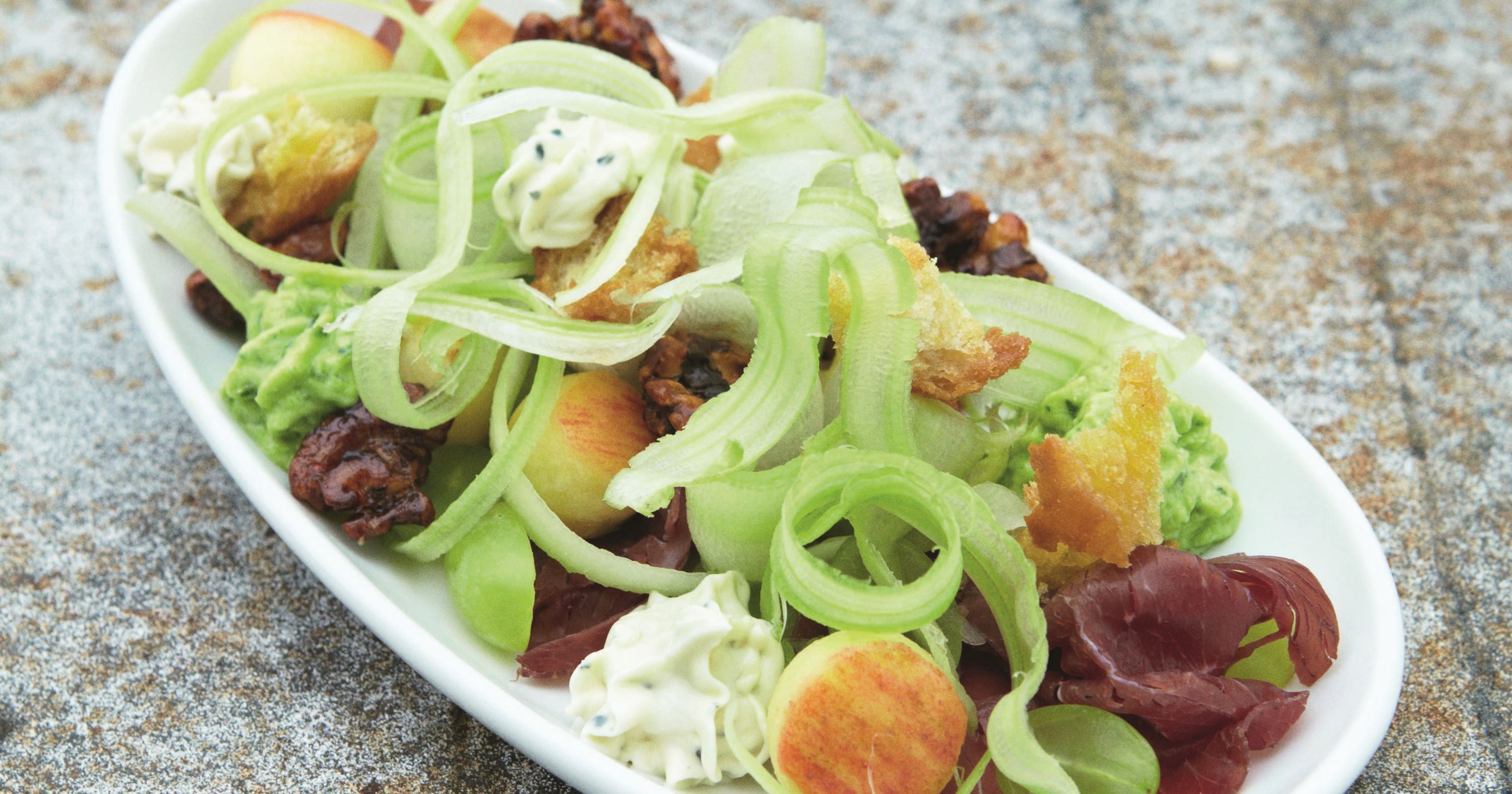 Moderne waldorfsalat