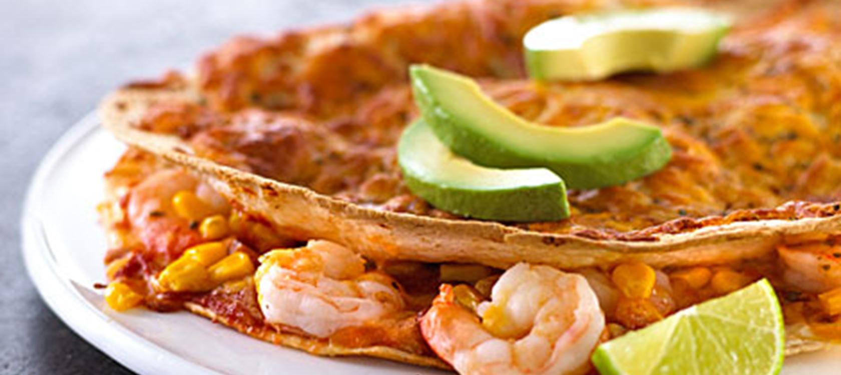 Quesadillas med tigerrejer og majs
