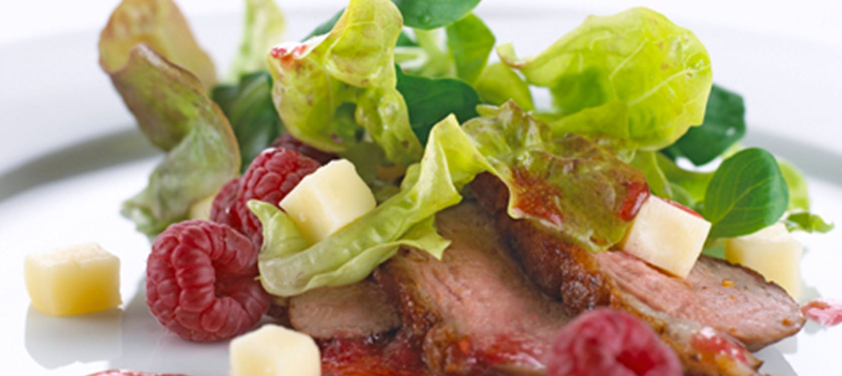 Salat med hindbær