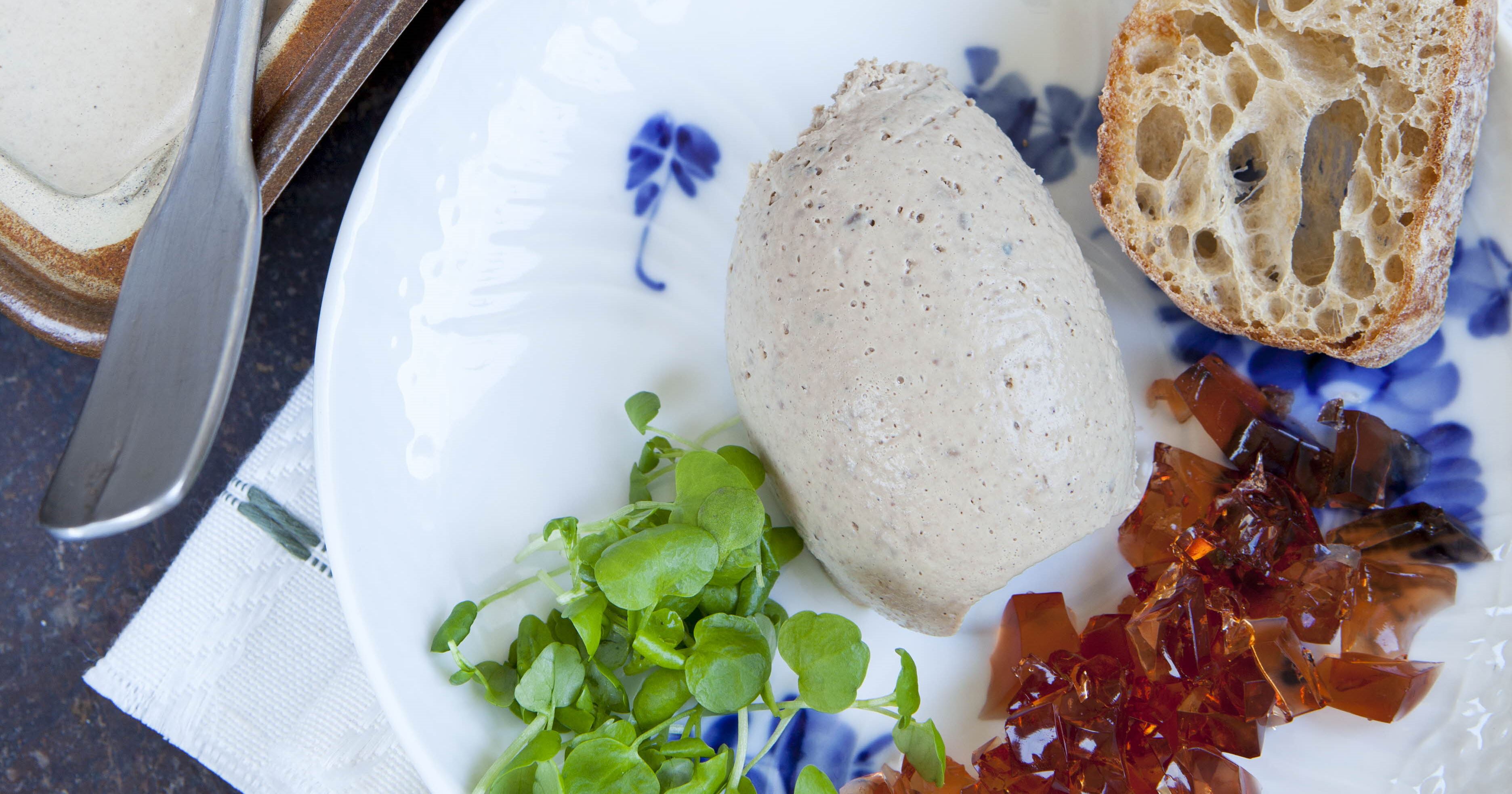 Kyllingelevermousse med portvinssky