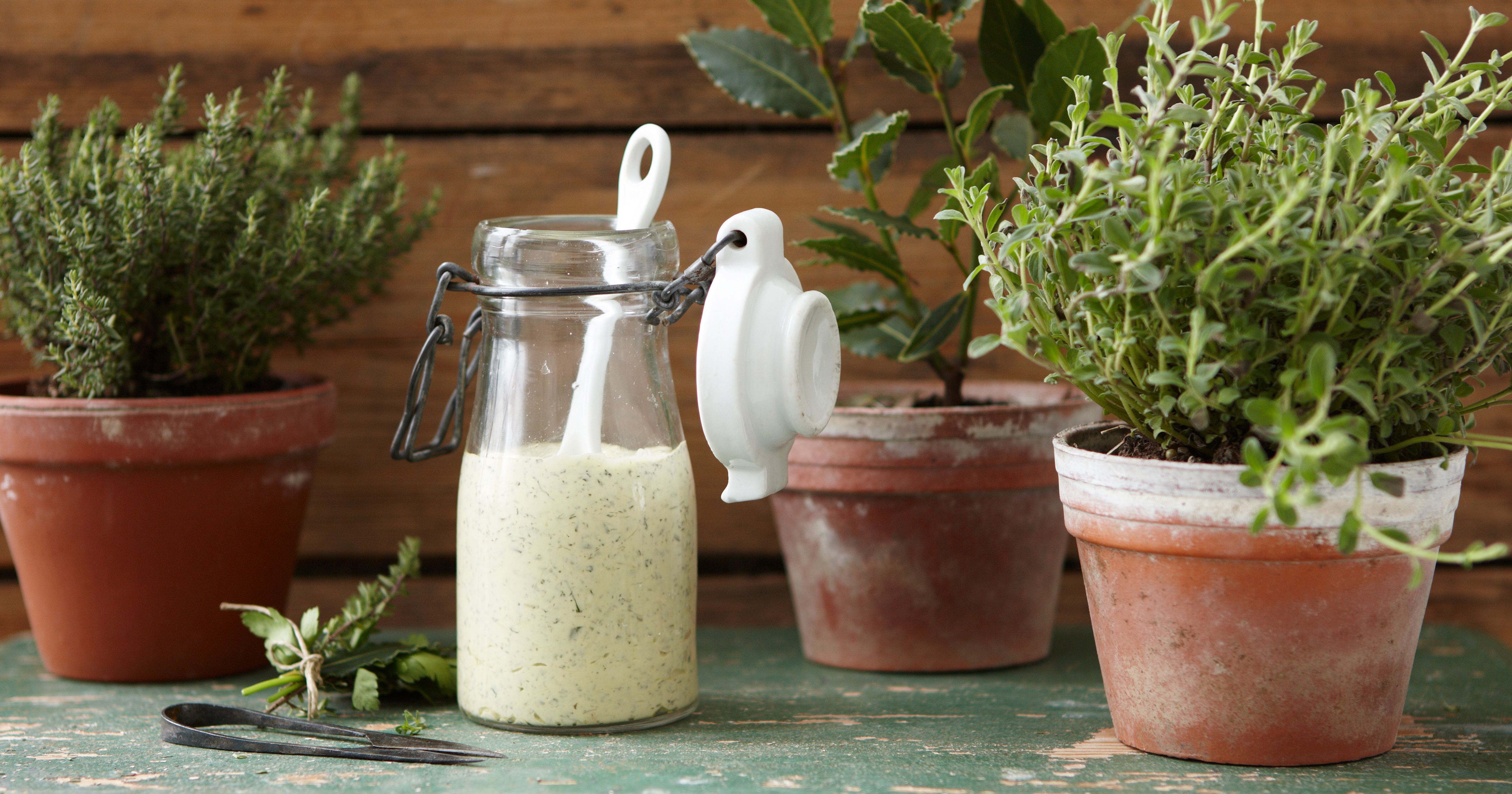 Dressing med dijonsennep og estragon