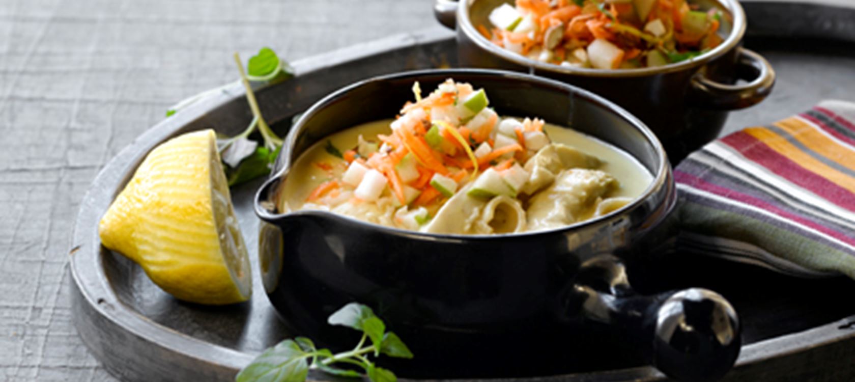 Kyllingesuppe med pæresalsa