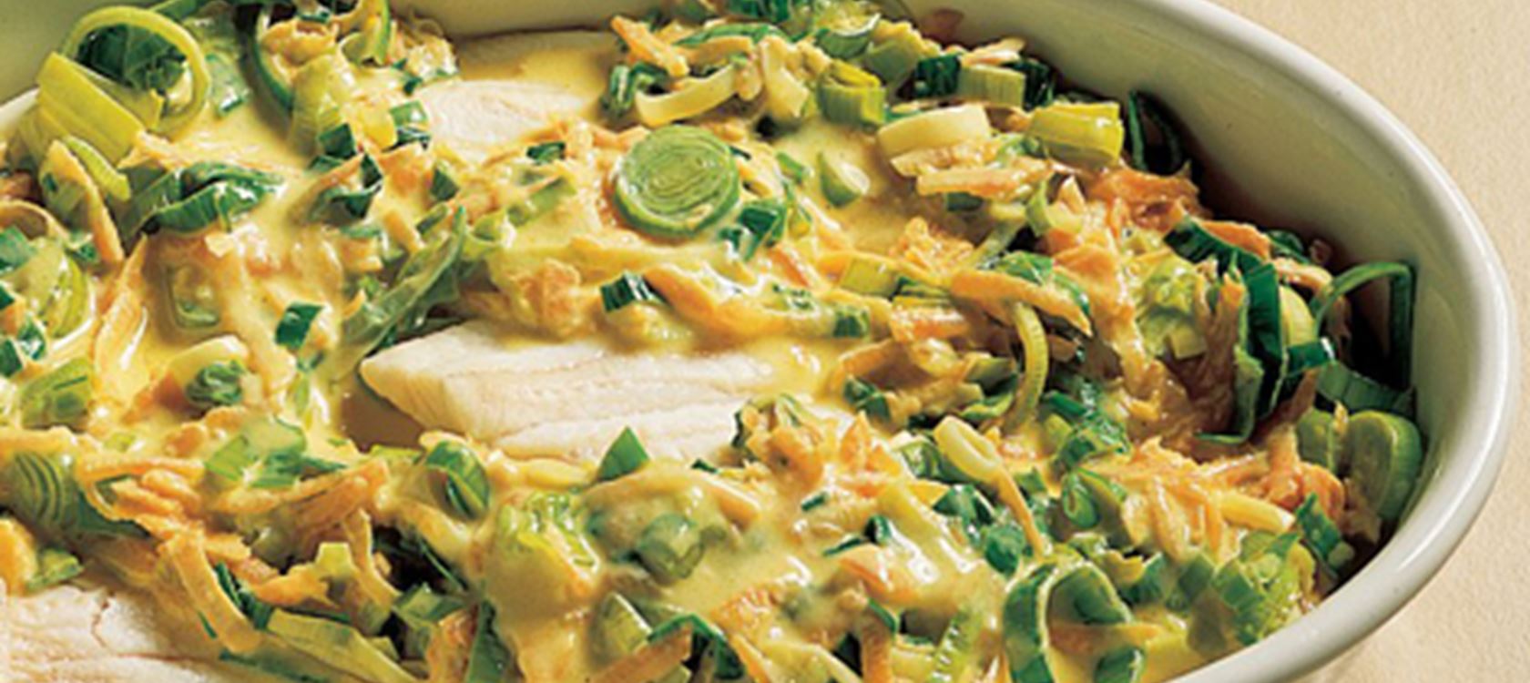 Fiskefileter med grøntsagssauce
