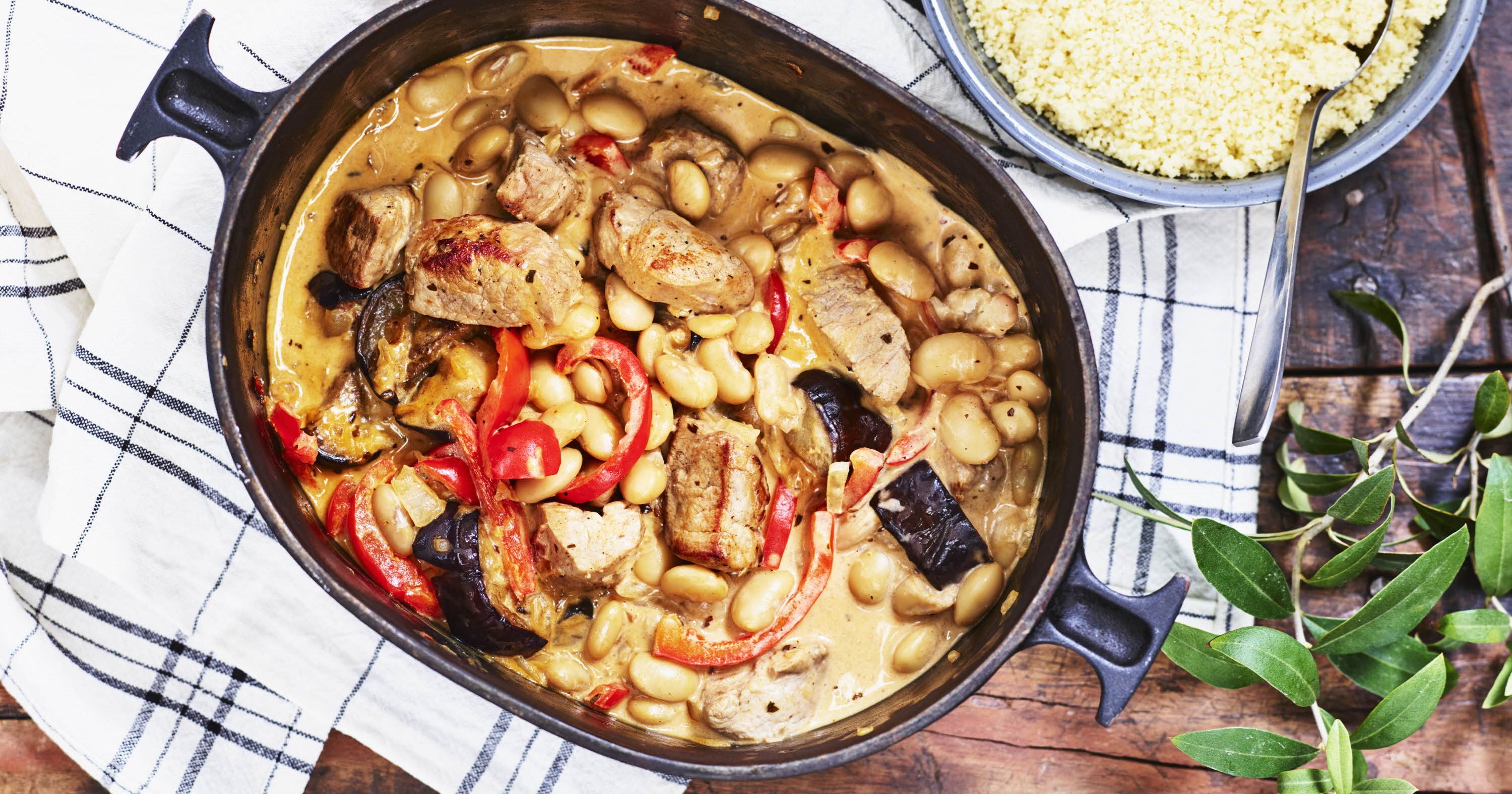 Mørbradgryde med aubergine og bønner