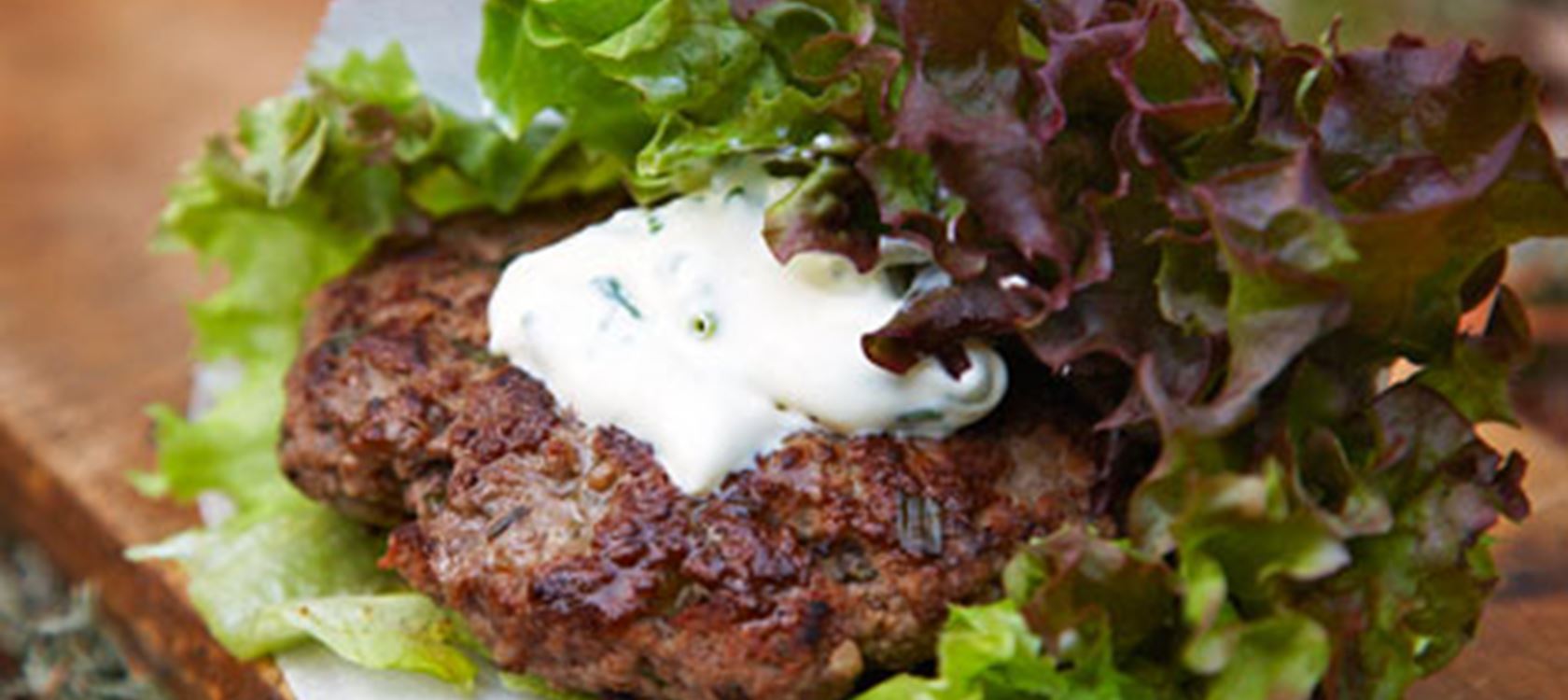Salatwraps med vildtbøf