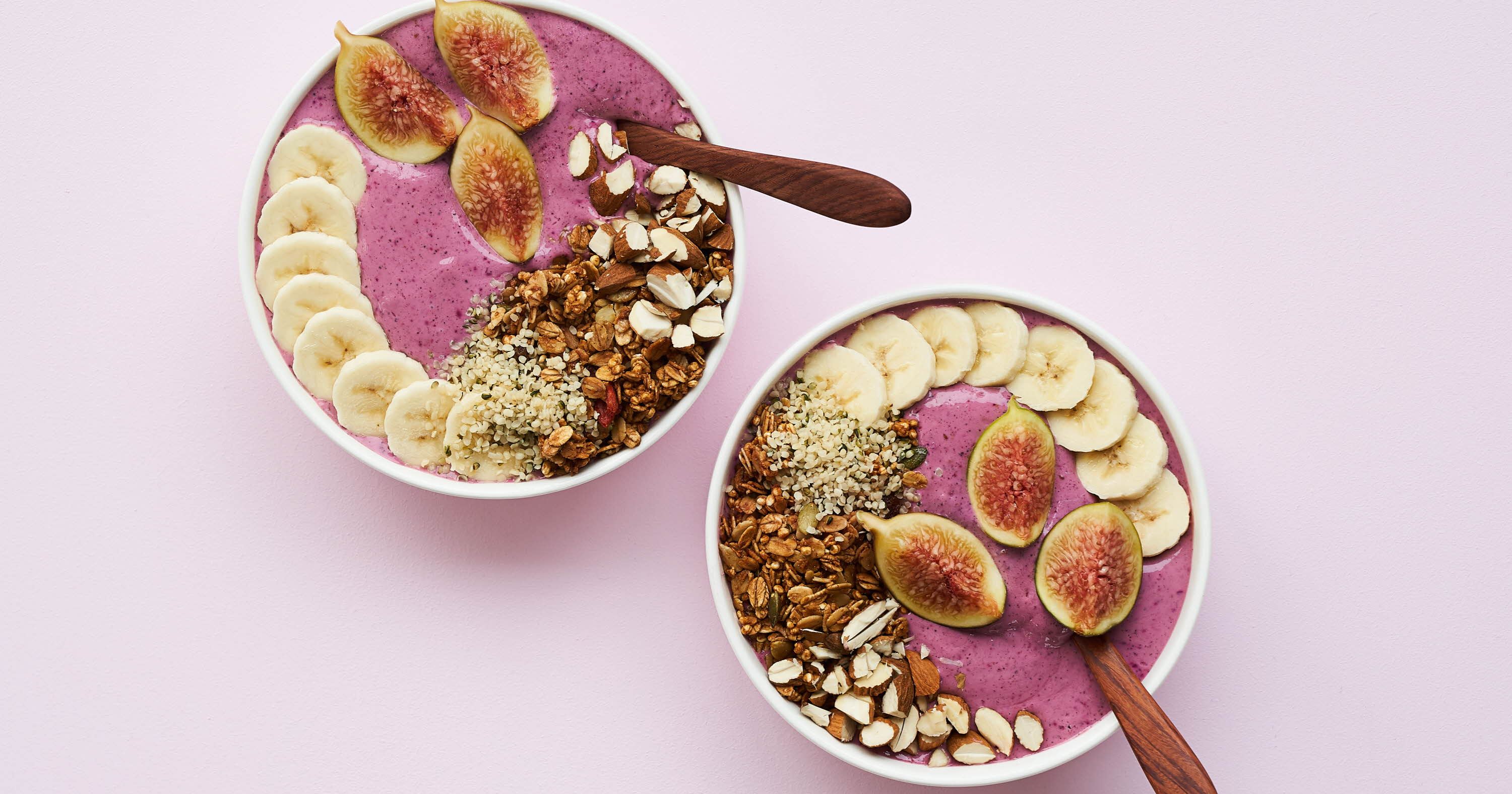 Acai bowl med figner og granola