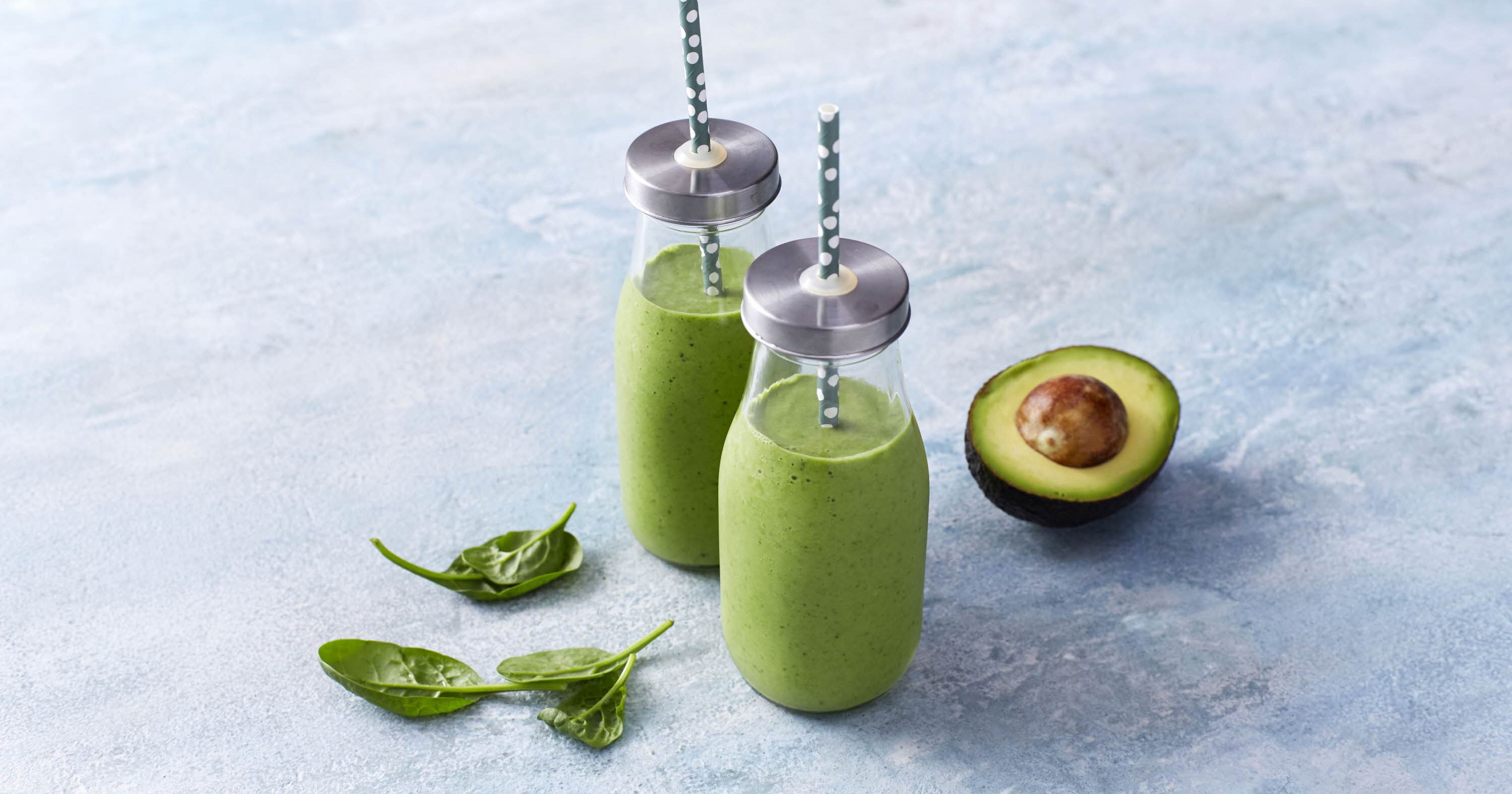 Grøn smoothie med avocado, broccoli og spinat