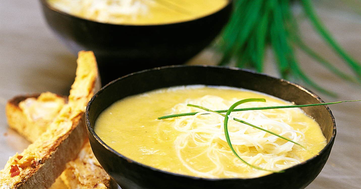 Thaisuppe med chilibrød