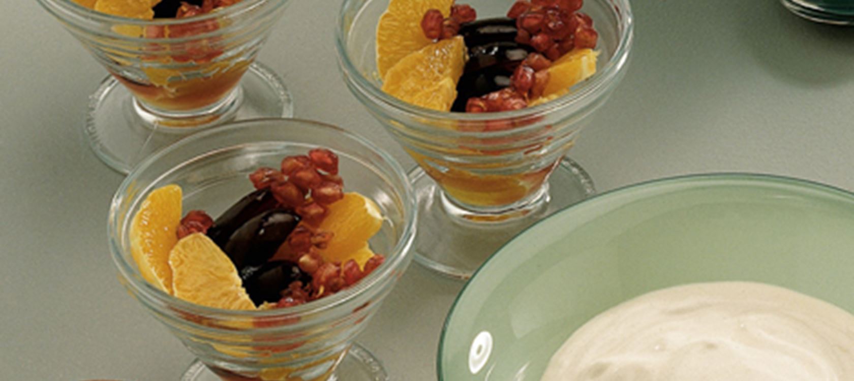 Appelsinsalat med ymercreme