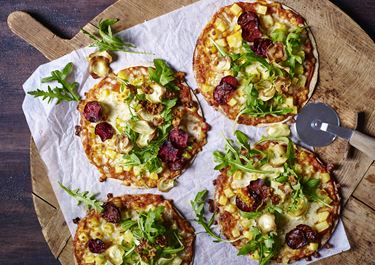 Små pizzaer med sprøde rodfrugter