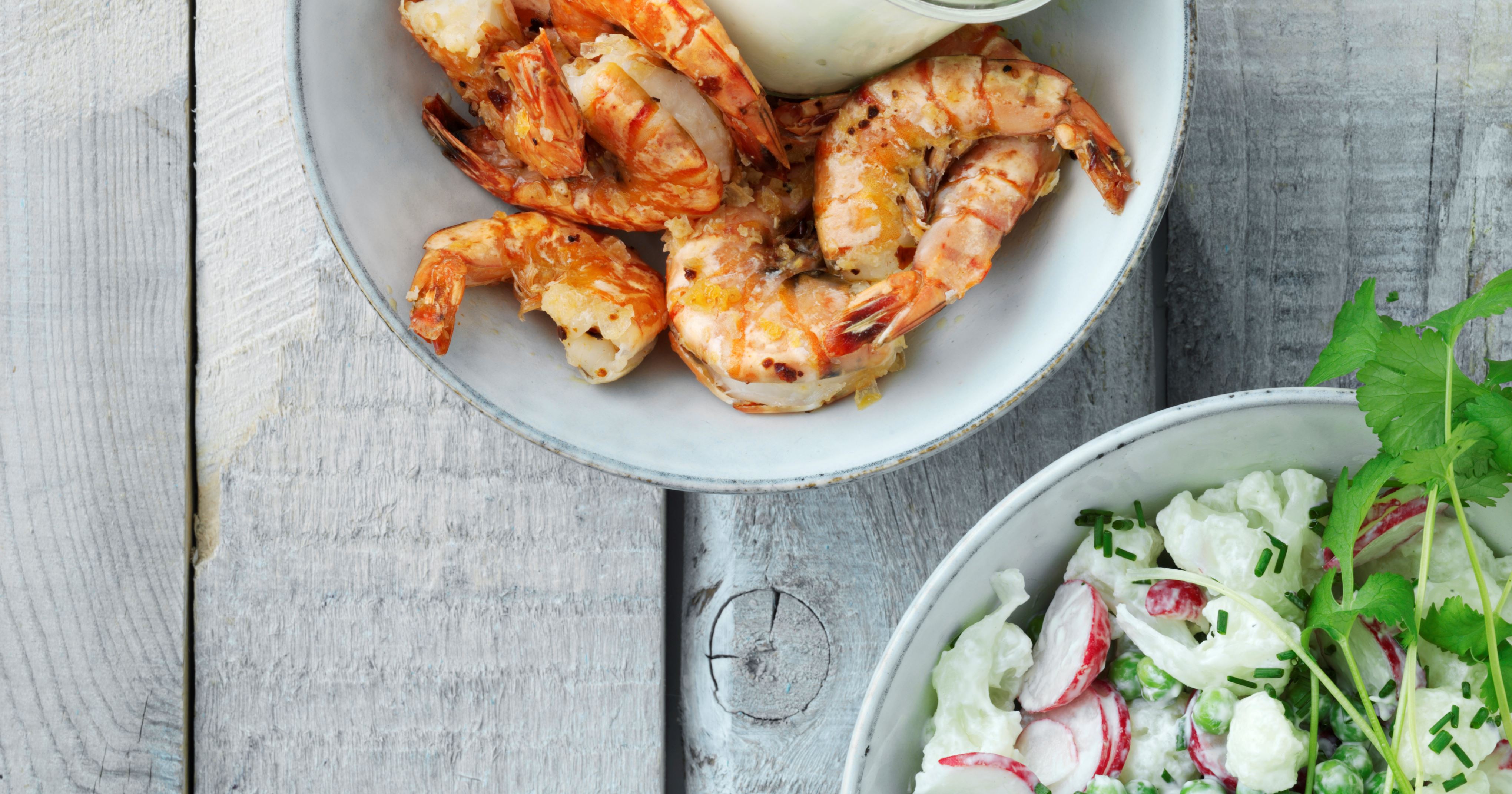 Grillede rejer med blomkålssalat og wasabicreme