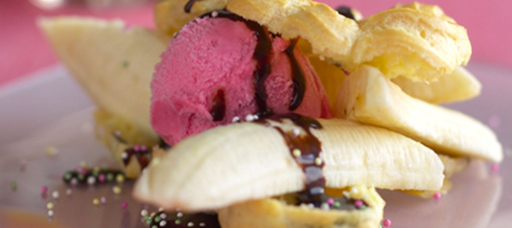 Bananasplit i vandbakkelser