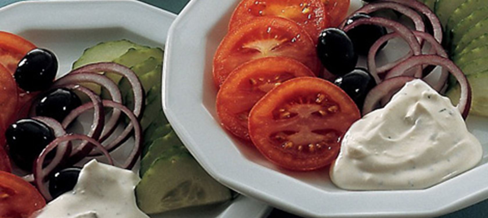 Salat med krusemyntedressing