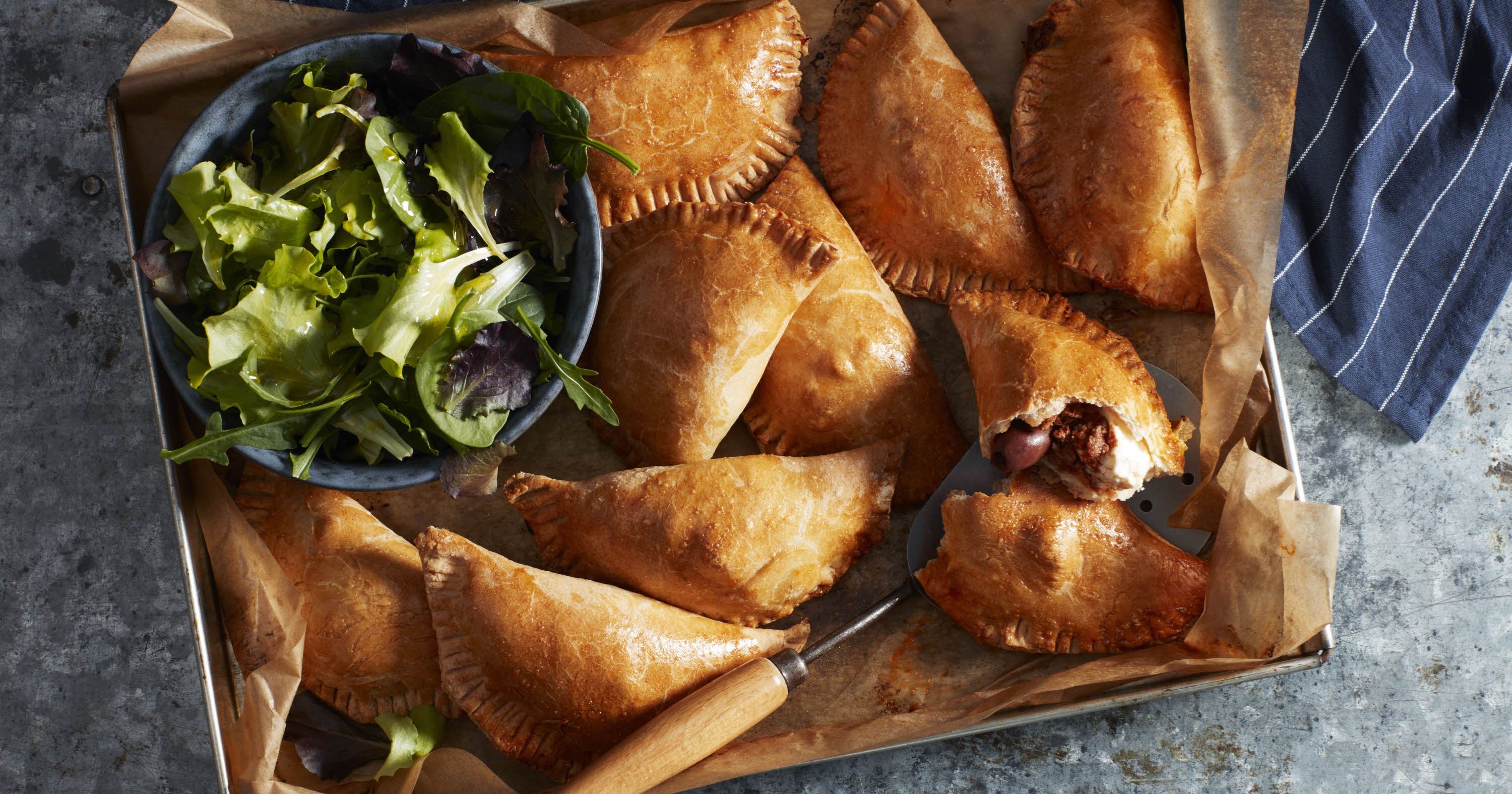 Pirogger med kød og spirer