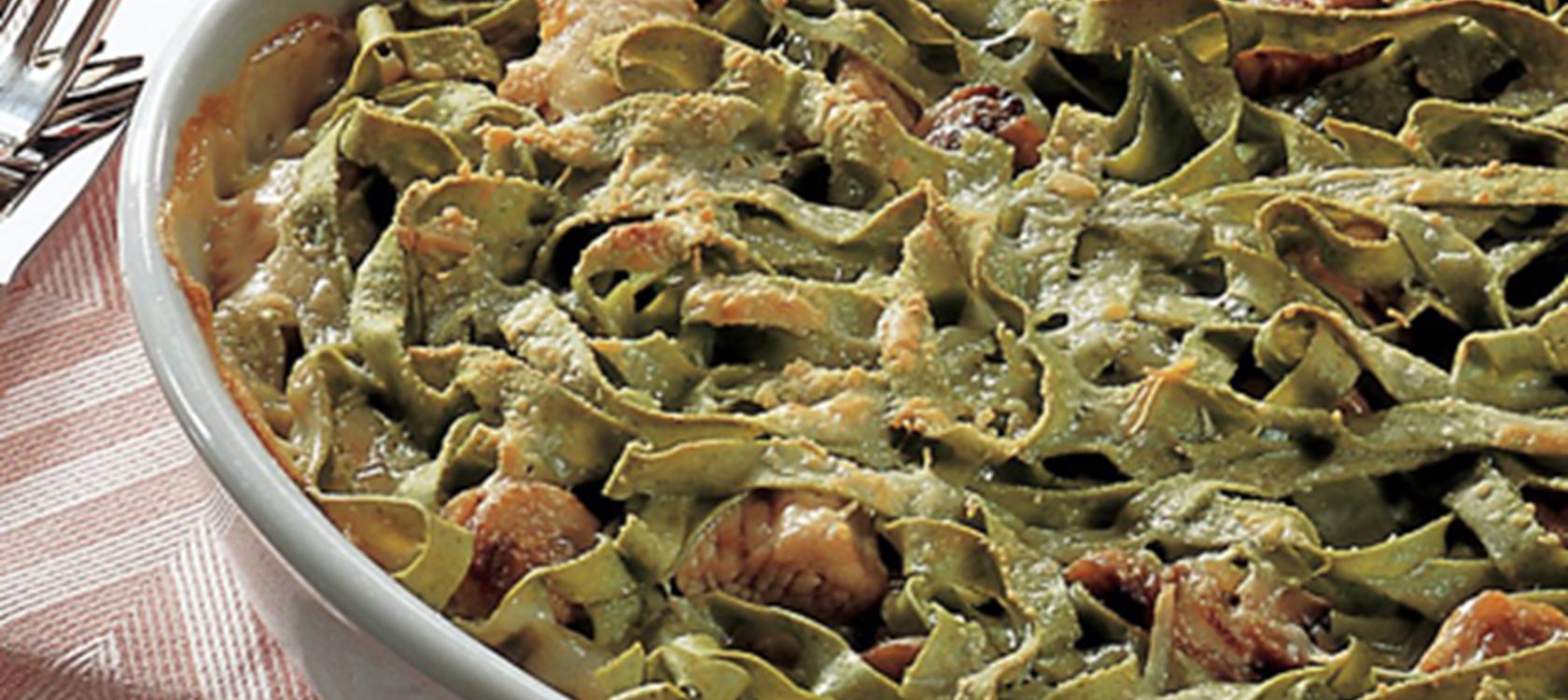Grøn pasta med kalkun og svampe