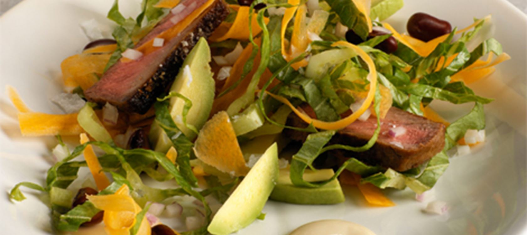 Salat med oksebøf og kidneybønner
