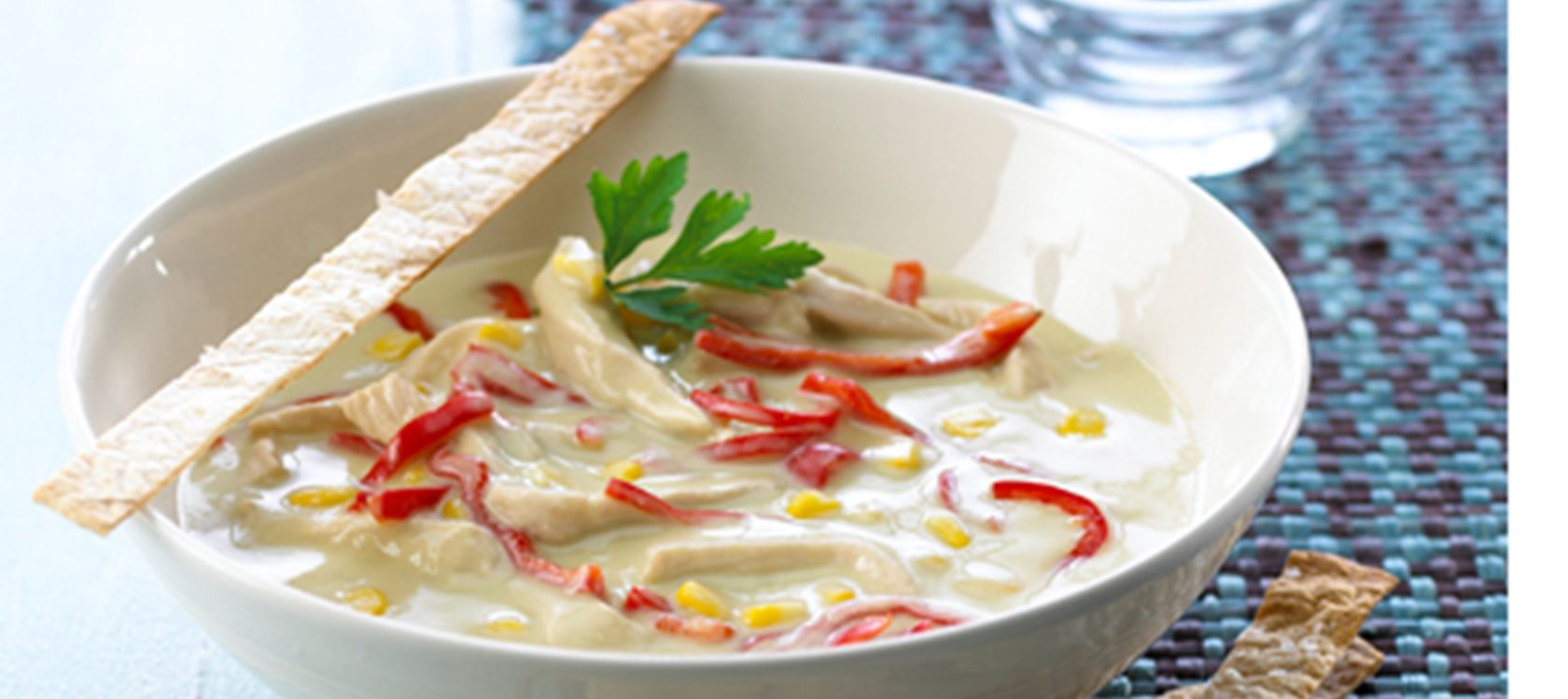 Aspargessuppe med salte tortillachips