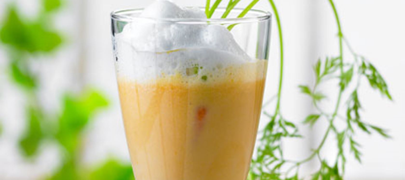 Varm gulerodscappuccino