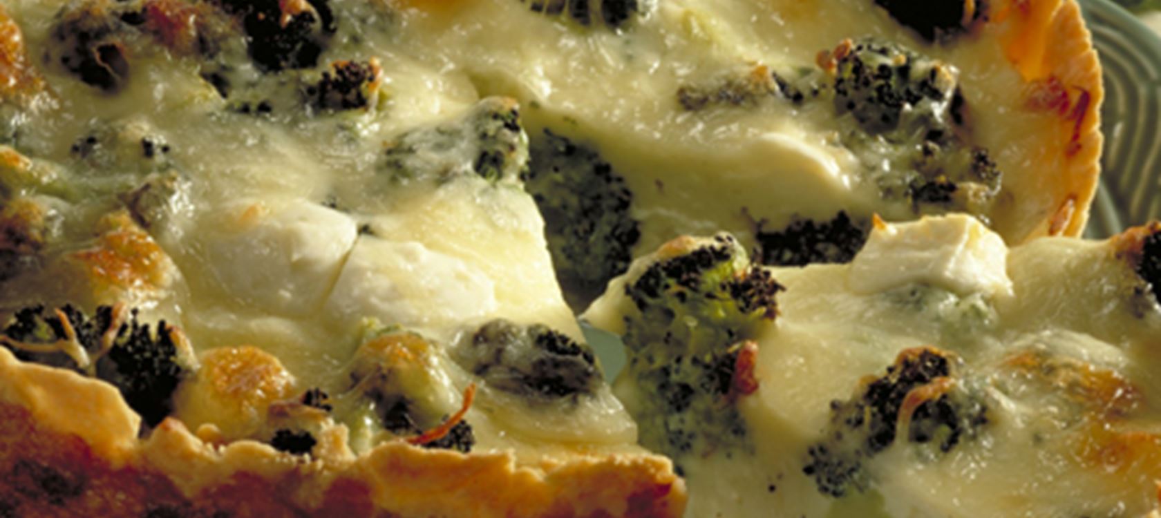 Lun tærte med ost og broccoli