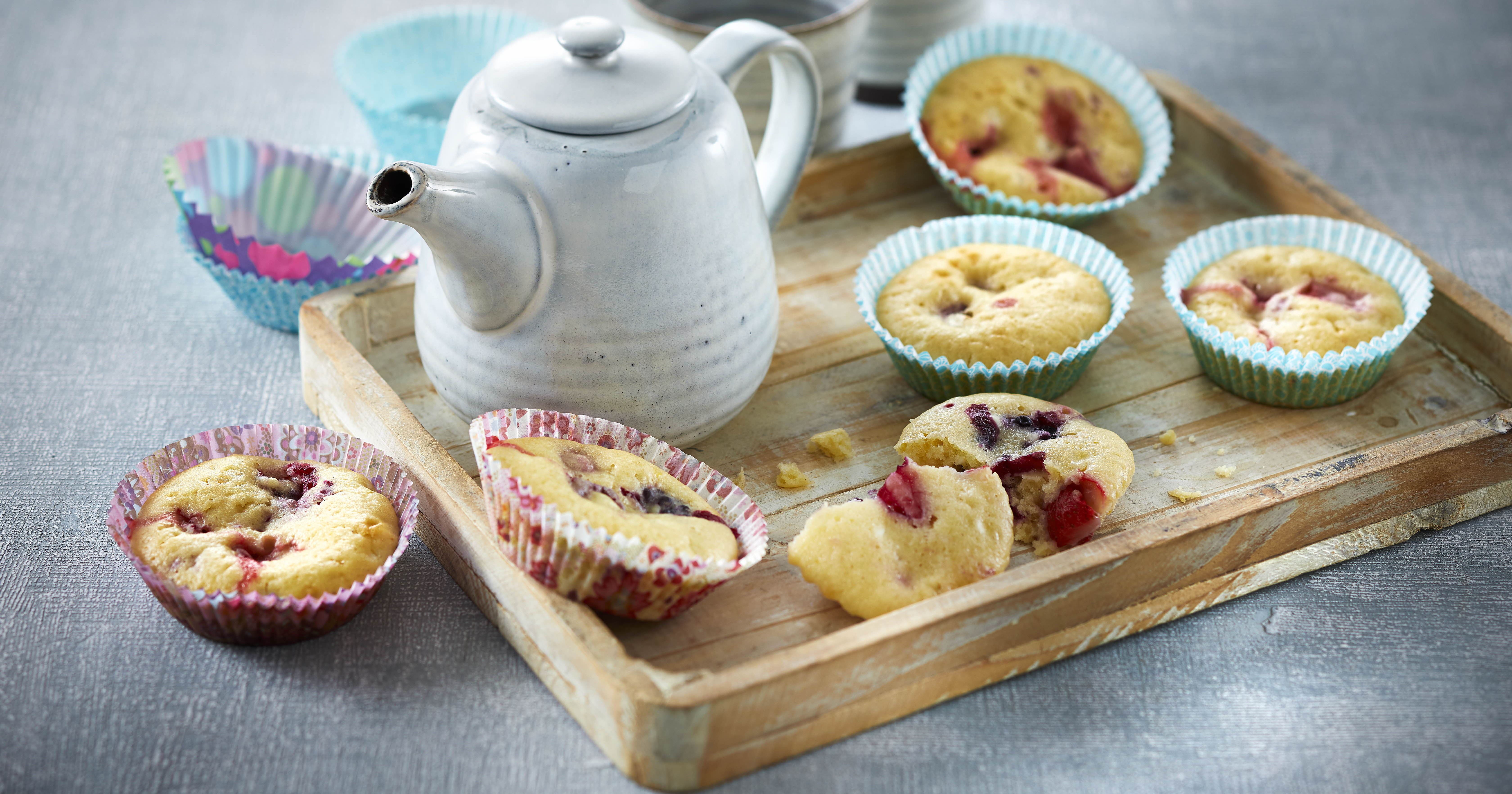 Muffins med bær og hytteost