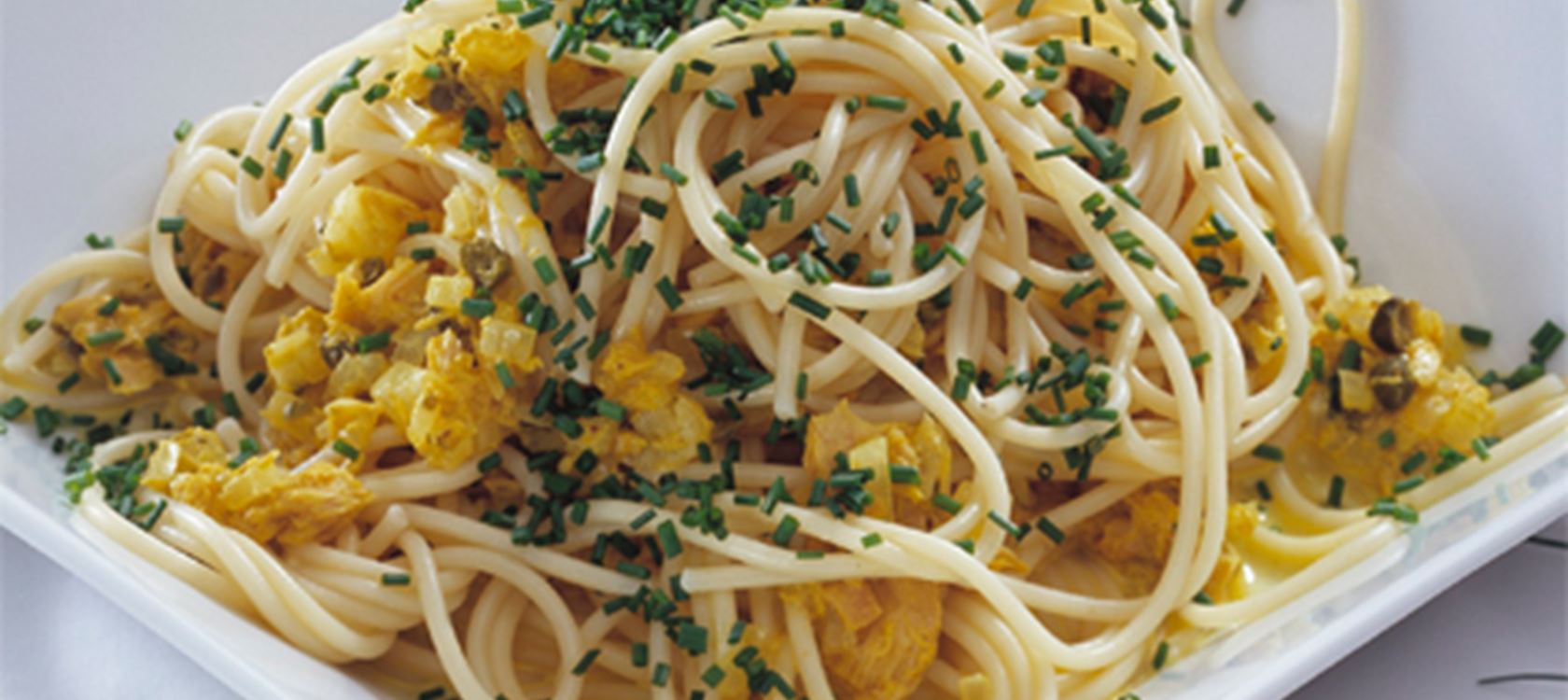 Varm tunsauce til pasta