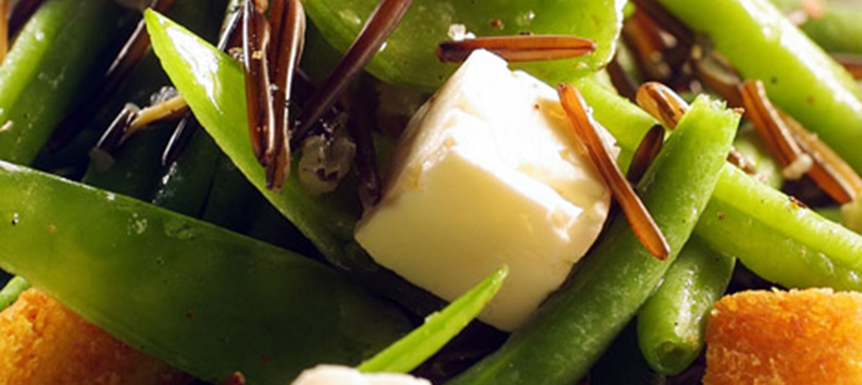 Salat af bønner og vilde ris