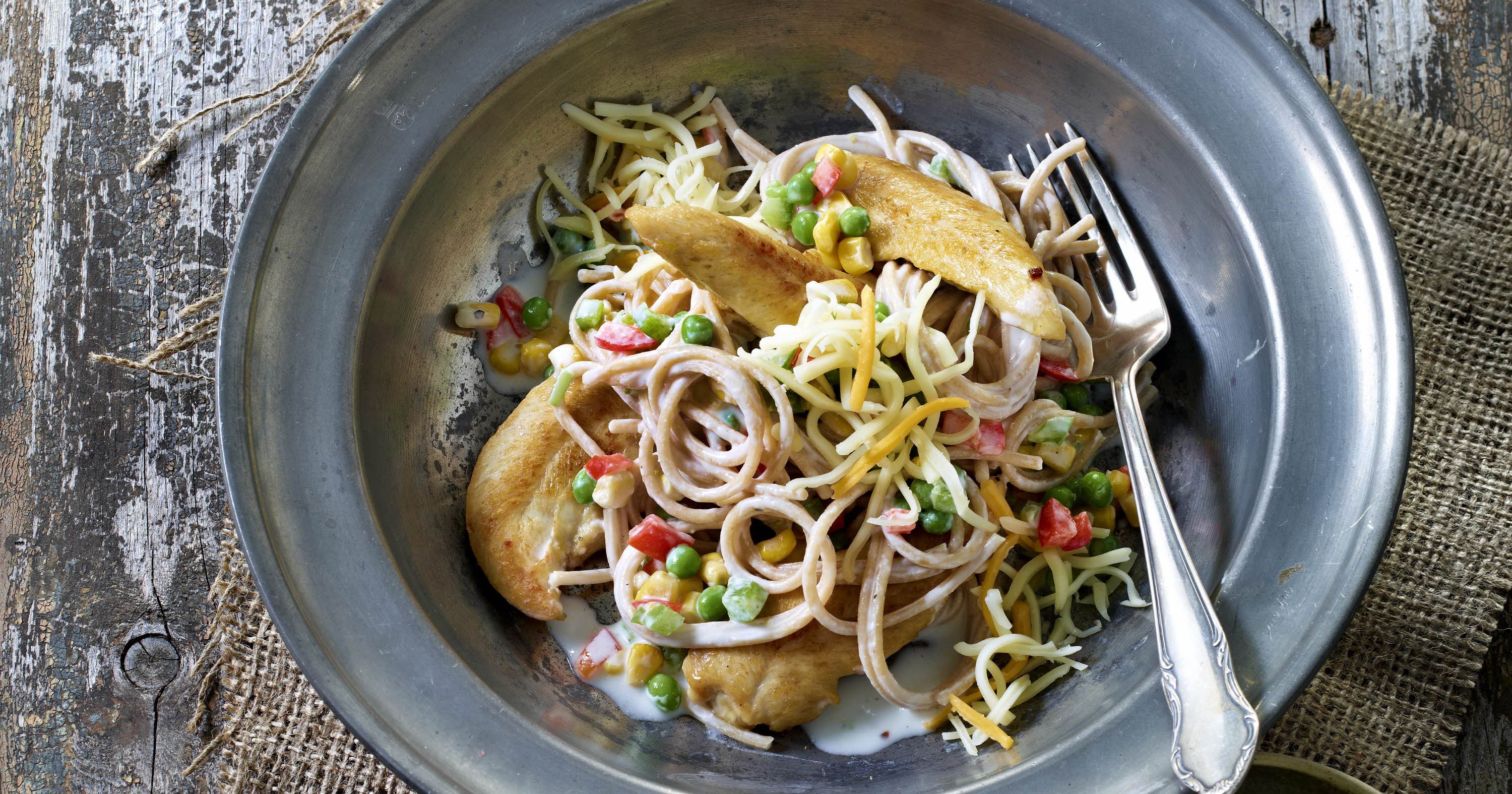 Kylling og spaghetti i prikker