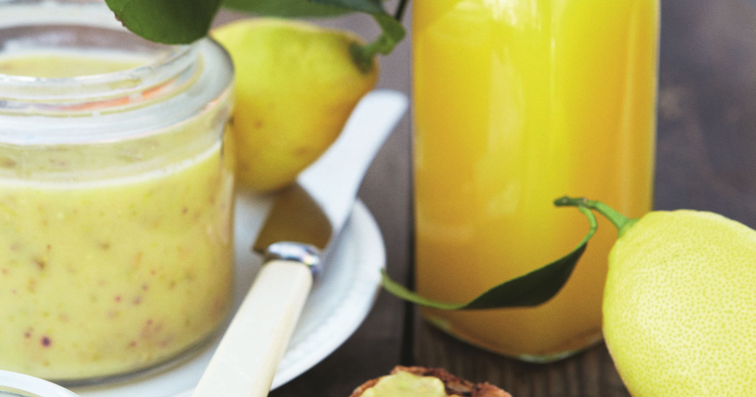Orange-curd med ingefær og pistacie