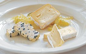 3 slags ost med fennikelkompot