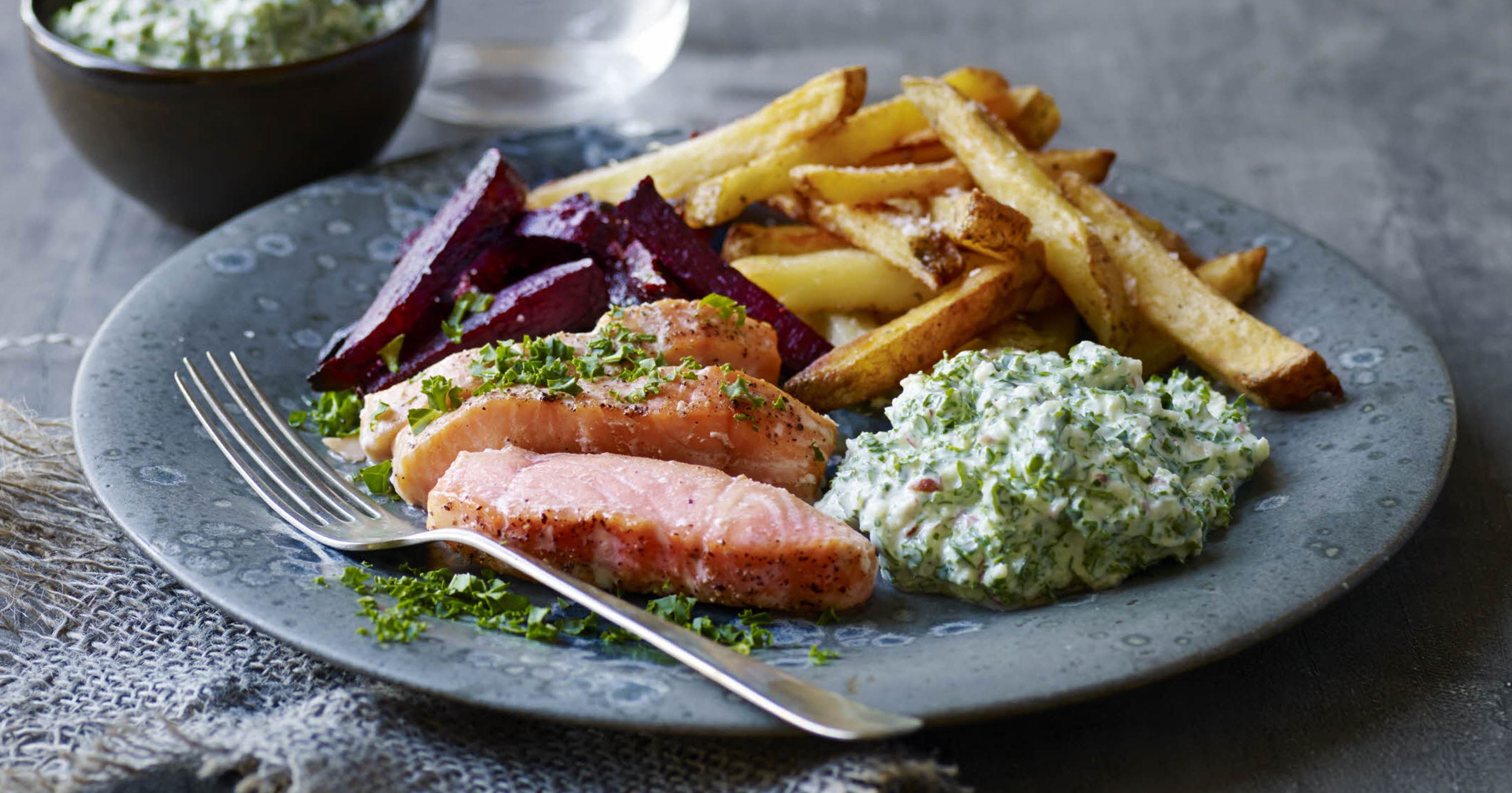 Ovnstegt laks med vintertzatziki