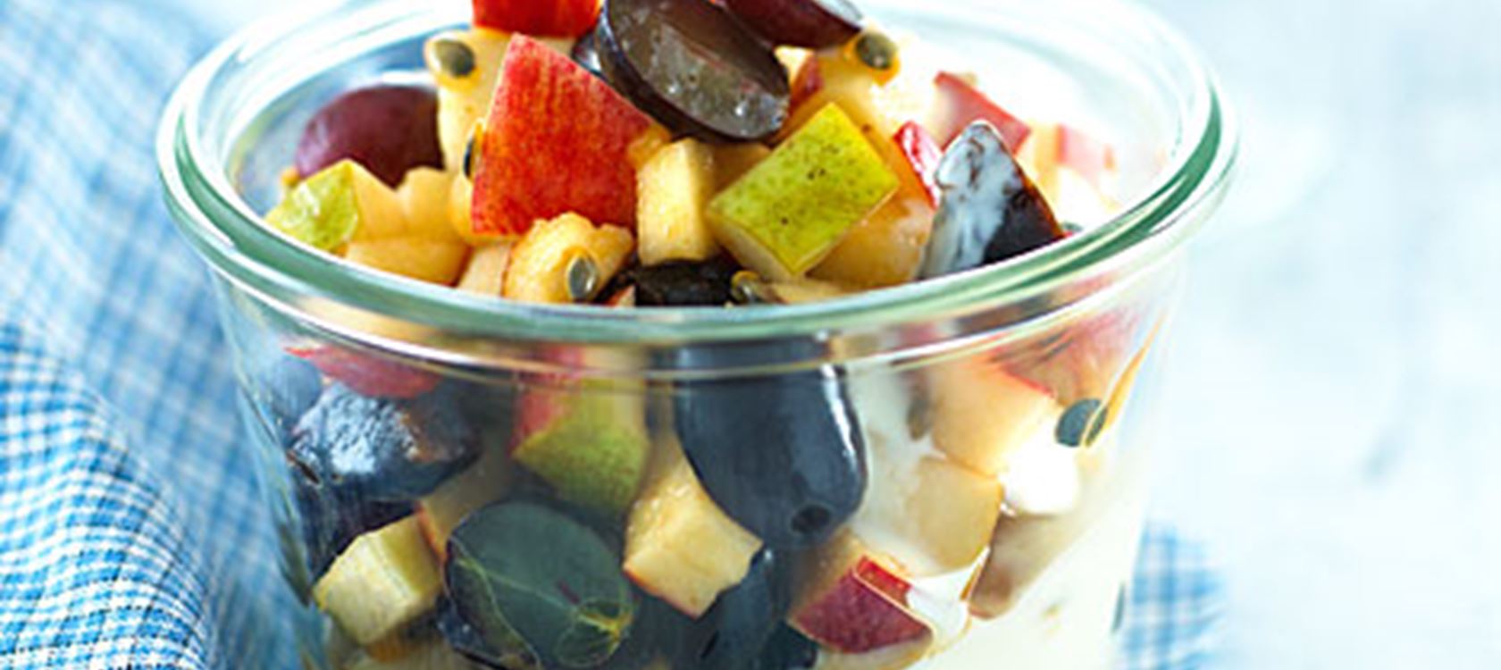 Vinterfrugtsalat med lun dressing