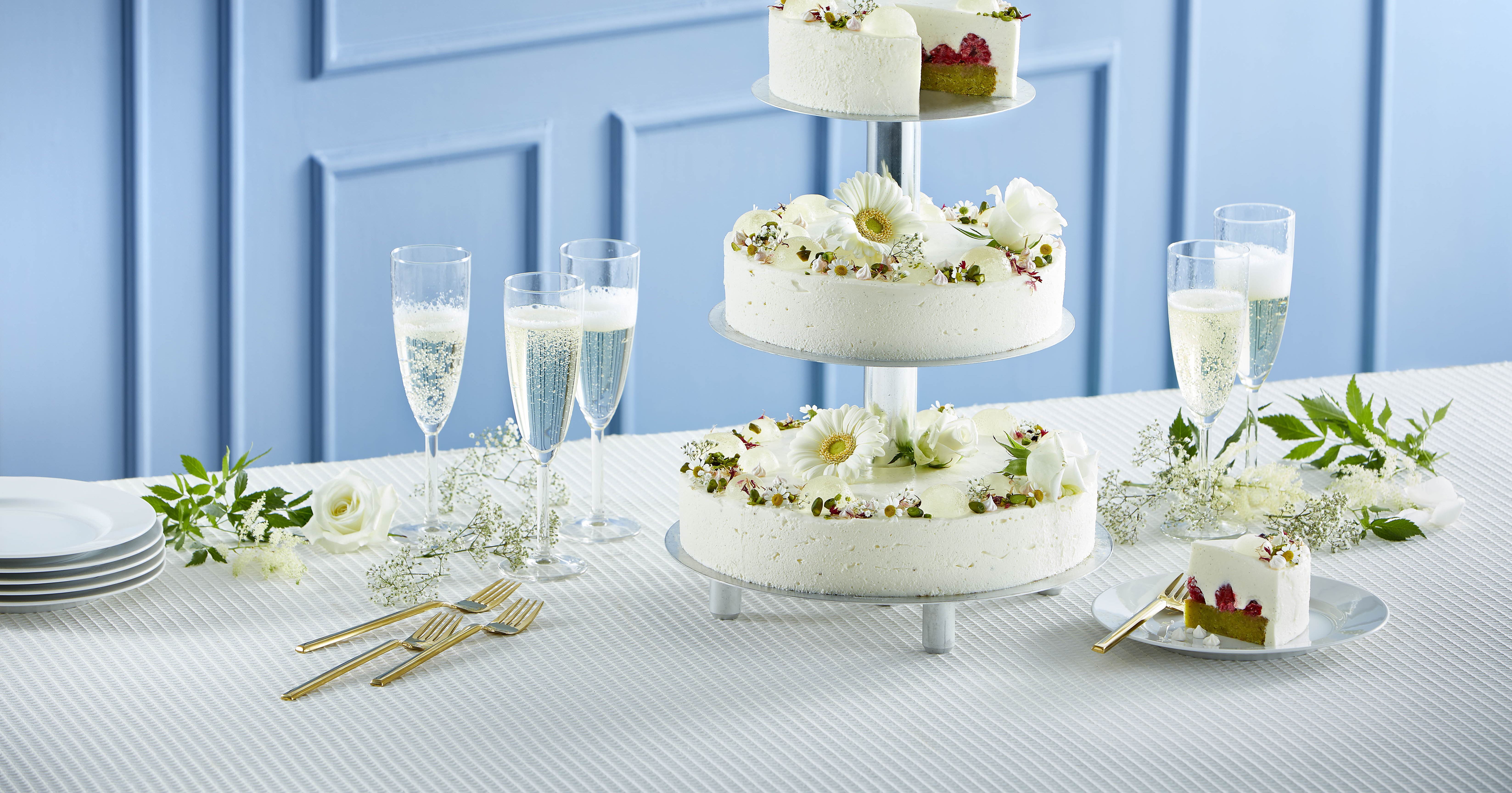 Bryllupskage med vaniljefromage og champagnebomber
