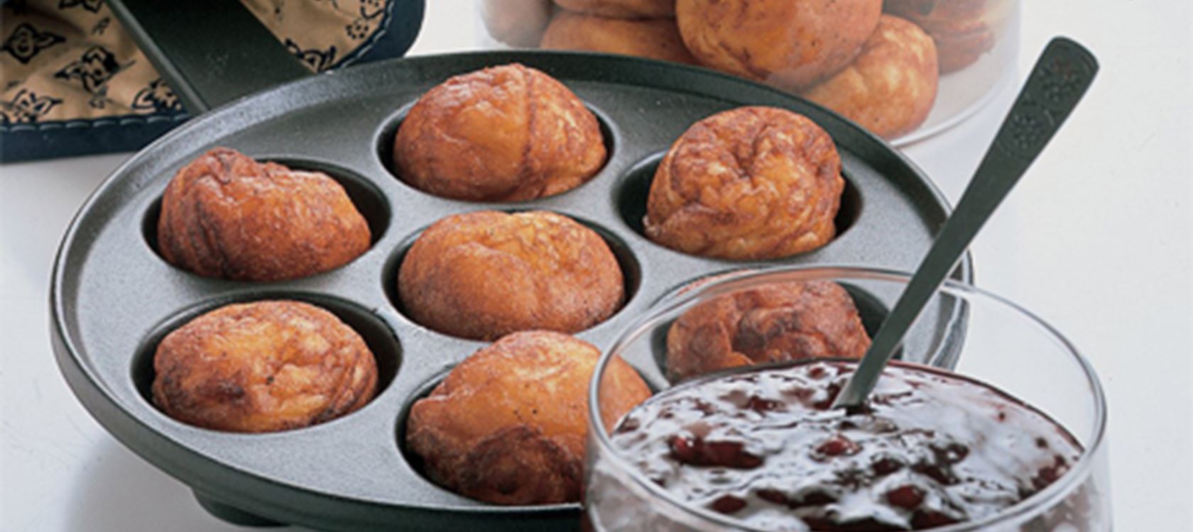 Æbleskiver og syltetøj