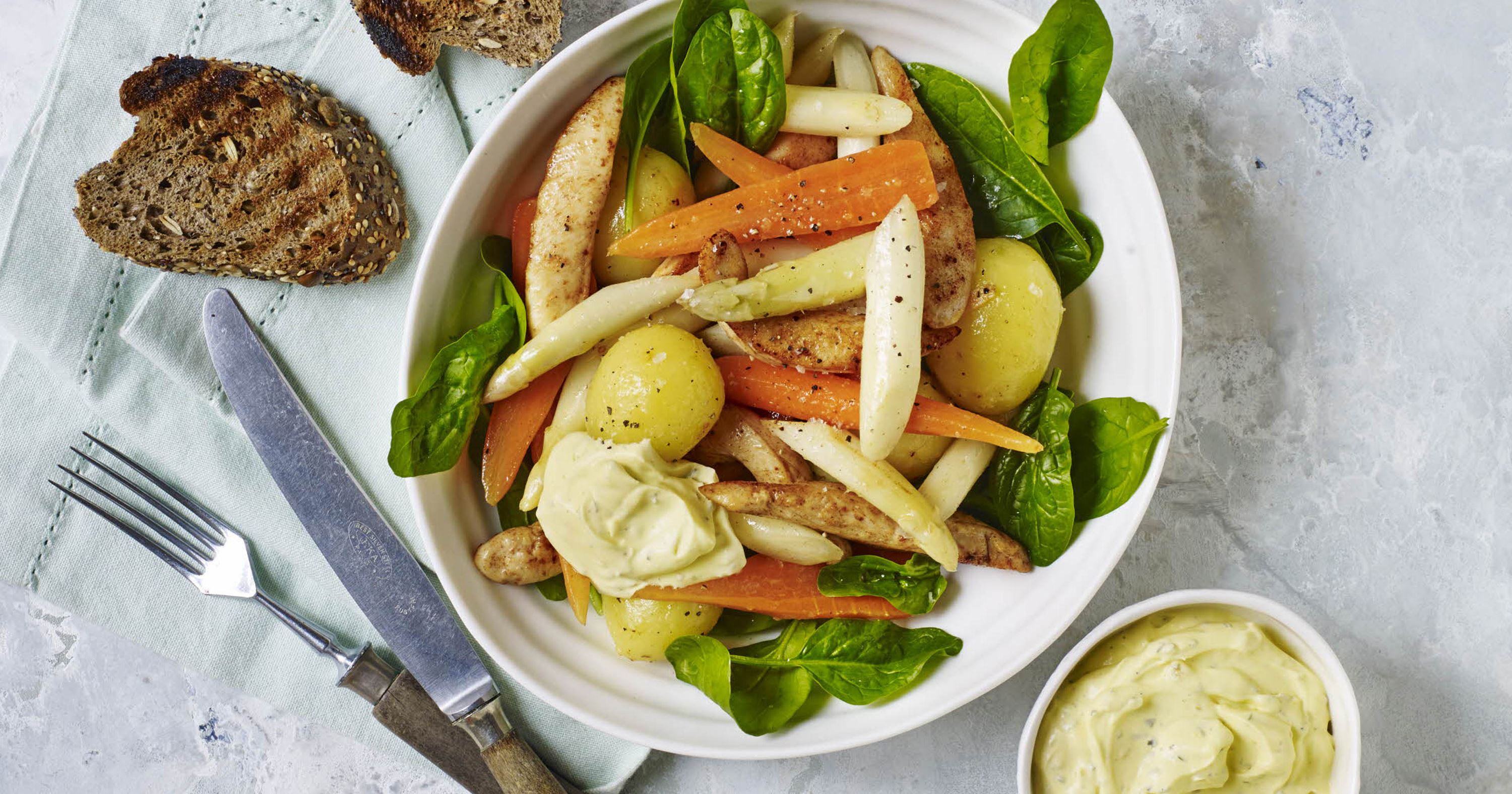 Lun kulørt kartoffelsalat med kylling