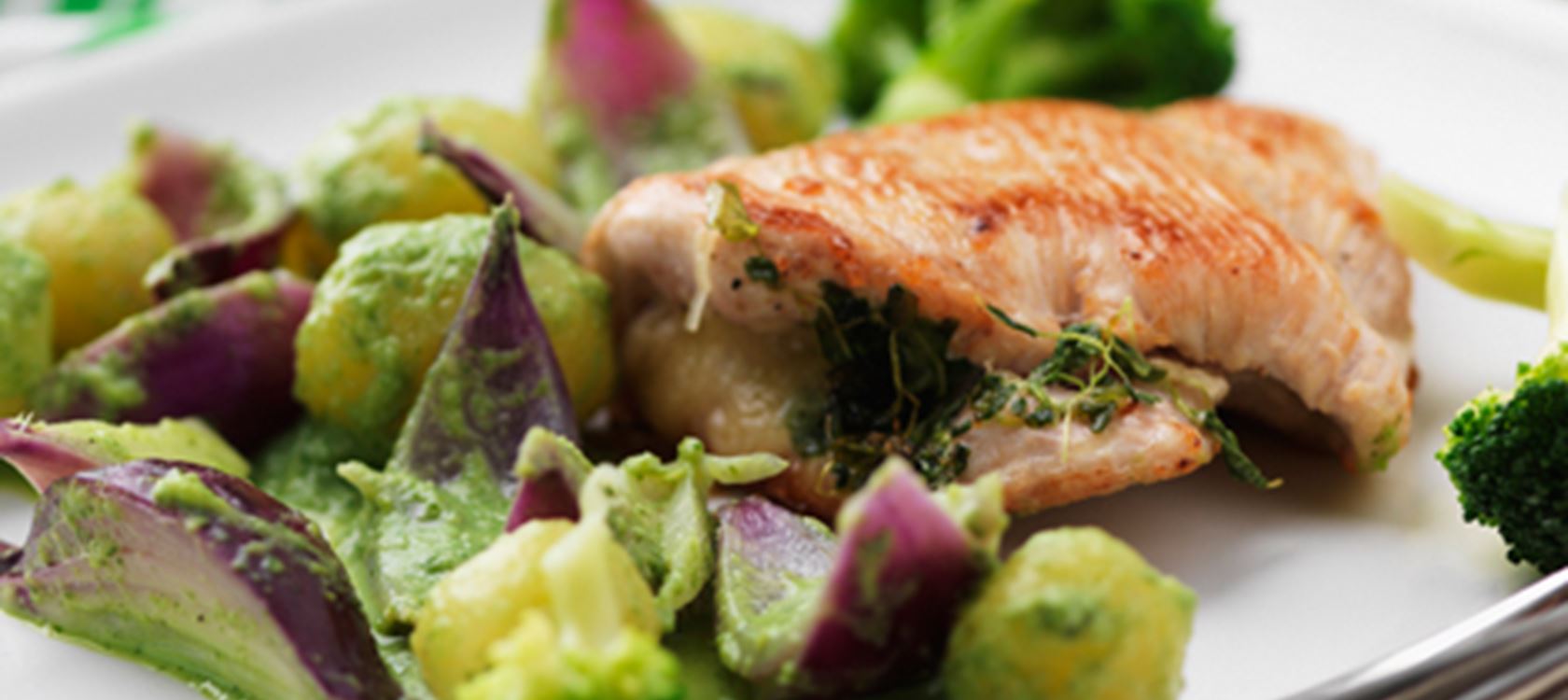 Kalkunpakker og lun kartoffelsalat