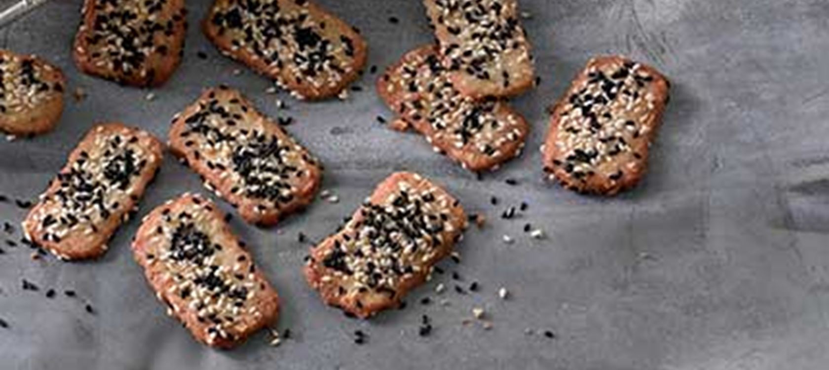 Vaniljesmåkager med sesam